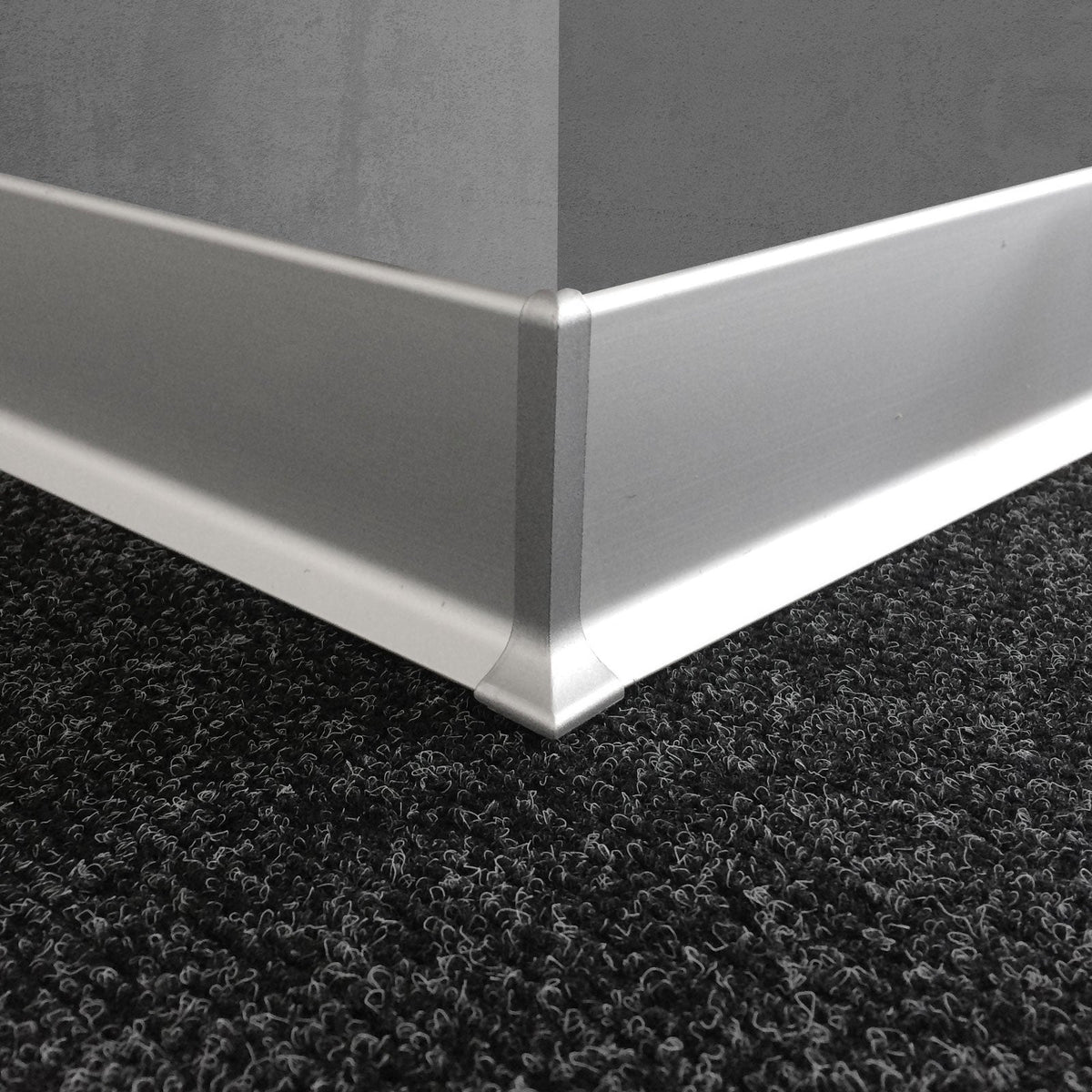Saldino Sockelleiste aus Aluminium: KWS 606 – Moderne Eleganz trifft Funktionalität